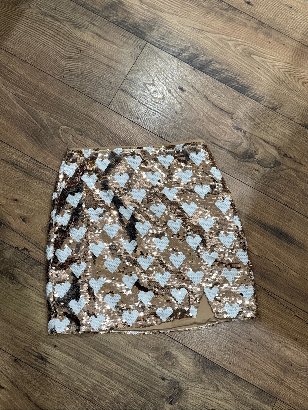 Pink Lily Sequin Heart Mini Skirt in white and gold